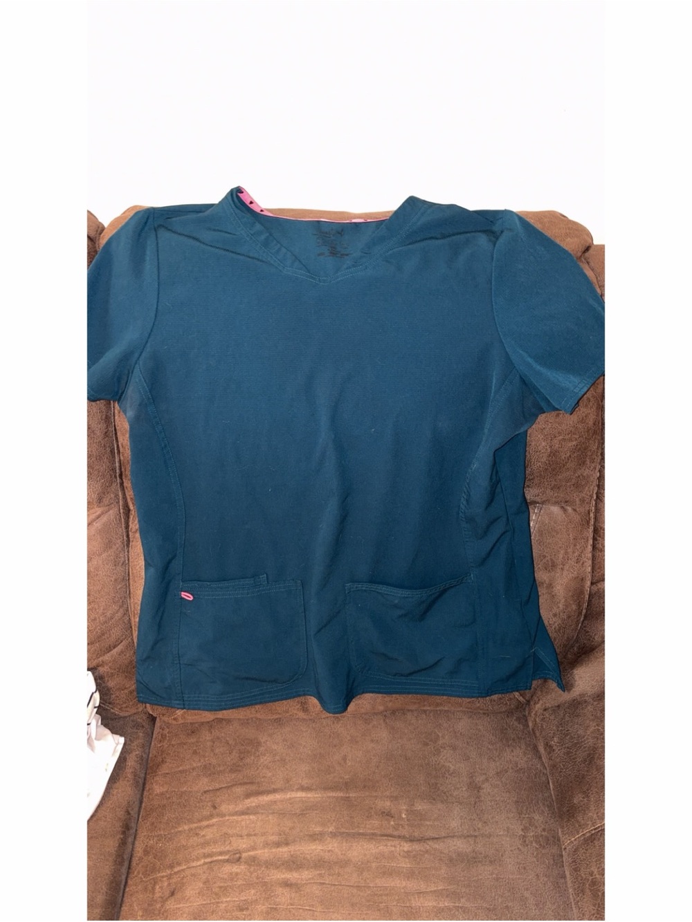 Women’s Scrub Set - Picture 4 of 6